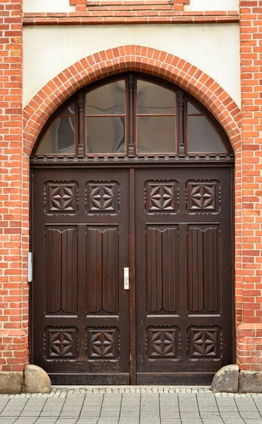 View Brick Building Wooden Door — Stock Photo, Image