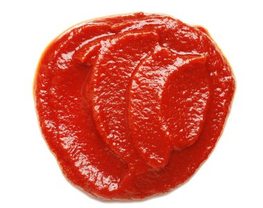 Beyaz arkaplanda izole edilmiş lezzetli domates ezmesi örneği