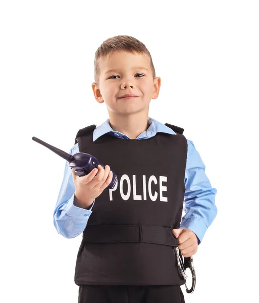 無線送信機と手錠付きの面白い小さな警察官白い背景に — ストック写真