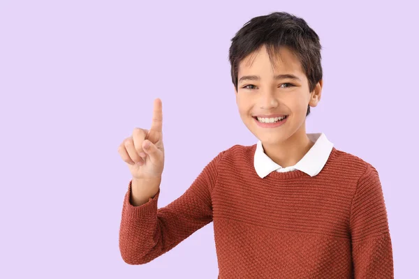 Little Boy Using Virtual Screen Lilac Background — Foto Stock
