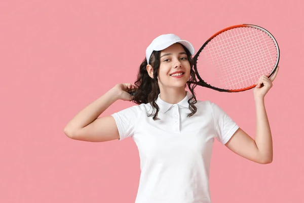 분홍색 배경으로 라켓을 테니스 — 스톡 사진