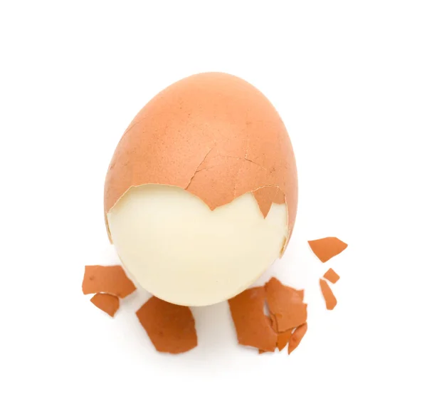 Haşlanmış Yumurta Beyaz Zemin Üzerine Izole Soyulmuş — Stok fotoğraf