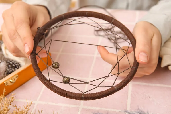 Woman Making Dream Catcher Pink Tile Table Closeup — Stock Photo, Image