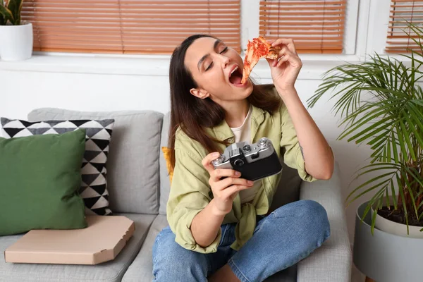 Beautiful Woman Tasty Pizza Photo Camera Taking Selfie Home — Stock Photo, Image