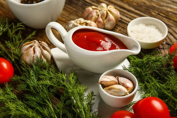 Gravy Boat Tasty Ketchup Wooden Background — Stock Photo, Image
