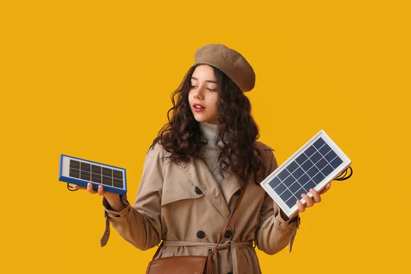 Teenage Girl Beret Portable Solar Panels Yellow Background — Stock Photo, Image