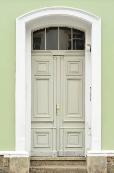 View City Building Wooden Door — Stock Photo, Image