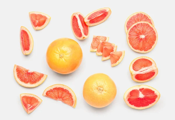 Composition Cut Whole Ripe Grapefruits White Background — Stock Photo, Image