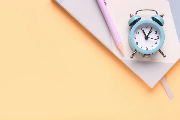 Notebook Pen Alarm Clock Color Background — Stock Photo, Image
