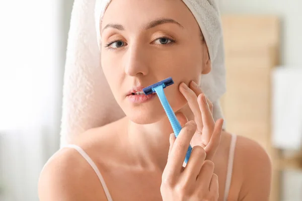 Young Woman Shaving Face Bathroom Problem Hirsutism — Stock Photo, Image