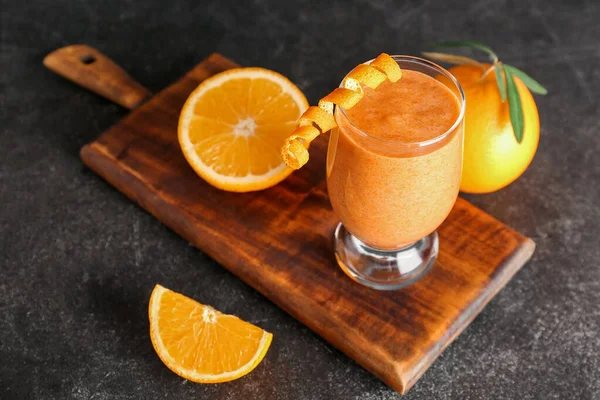 Board Glass Healthy Orange Smoothie Black Grunge Table — Stock Photo, Image