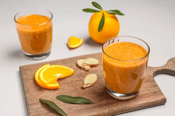 Board Glasses Healthy Orange Smoothie Ingredients Grey Background — Stock Photo, Image