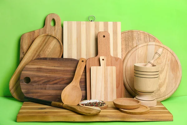Set Kitchen Supplies Wooden Cutting Boards Spices Green Background — Stock Photo, Image