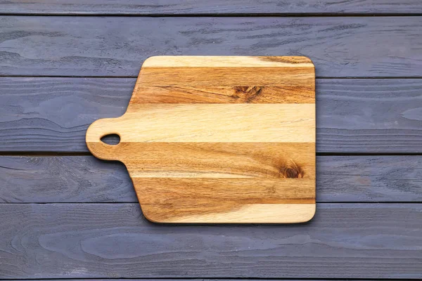Neue Küchentafel Auf Farbigem Holzhintergrund — Stockfoto