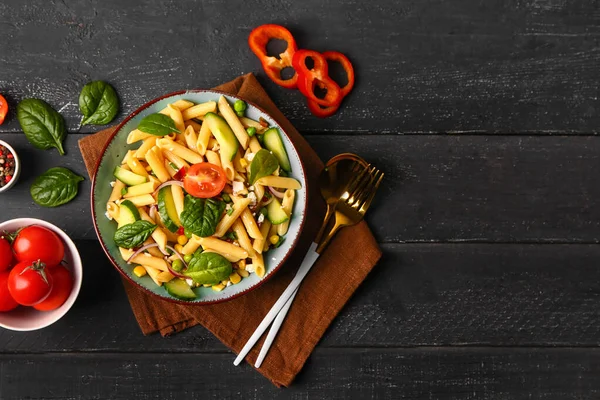 Bowl Tasty Pasta Salad Ingredients Dark Wooden Background — Stock Photo, Image