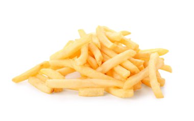 Beyaz arka planda lezzetli patates kızartması.