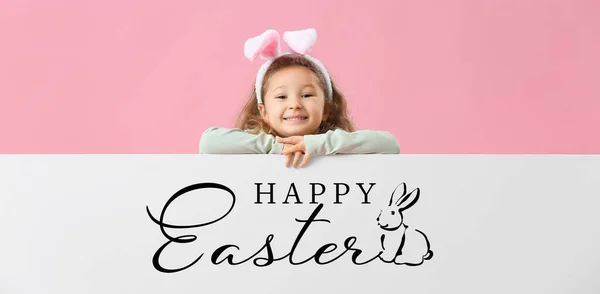 Menina Cartaz Com Texto Happy Easter Fundo Rosa — Fotografia de Stock