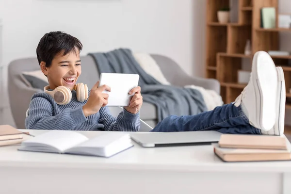 Happy Little Boy Using Tablet Computer Home — Stock Photo, Image