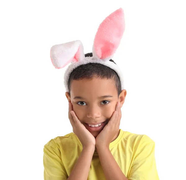 Маленький Афро Американський Хлопчик Вухах Кроликів Білому Фоні Свято Пасхи — стокове фото