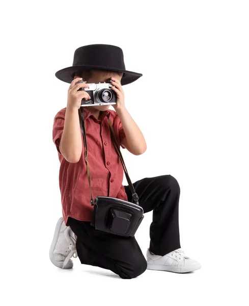 Netter Kleiner Fotograf Mit Kamera Auf Weißem Hintergrund — Stockfoto
