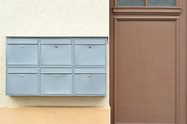 Προβολή Γραμματοκιβωτίων Στον Τοίχο Του Κτιρίου — Φωτογραφία Αρχείου