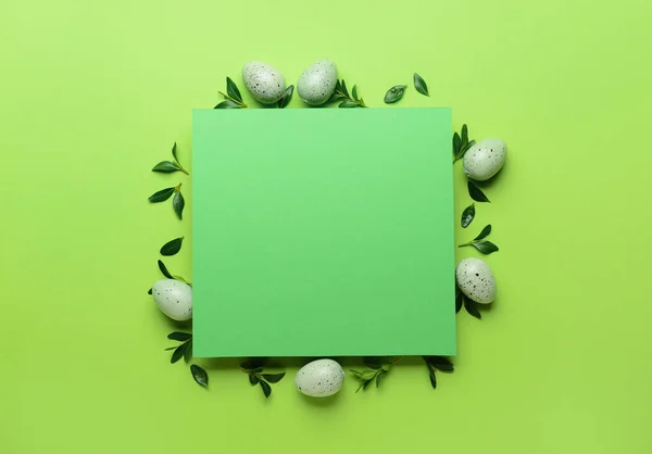 Paskalya Yumurtaları Yeşil Yapraklı Boş Kart — Stok fotoğraf