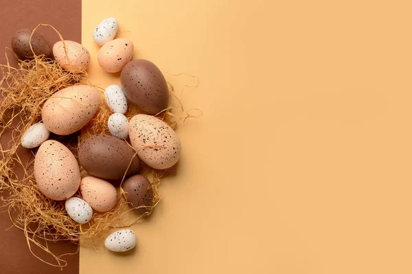 Nido Con Uova Pasqua Sfondo Marrone Beige — Foto Stock