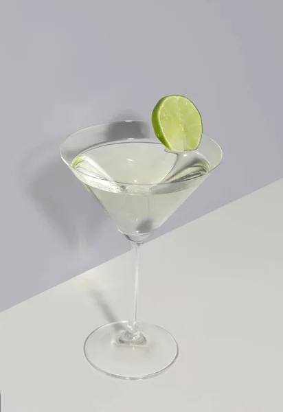 Glass Martini Lime Light Background — Stock Photo, Image