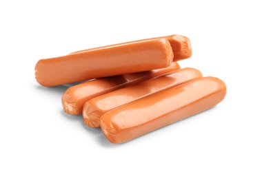 Beyaz arka planda izole edilmiş lezzetli sosisler.