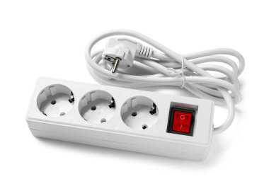 Beyaz arka plan üzerinde izole elektrik uzatma kablosu