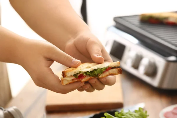 Woman Holding Delicious Grilled Sandwich Closeup — Stock Photo, Image