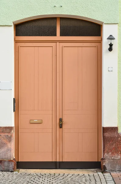View Old Building Beige Wooden Door — Stock Photo, Image