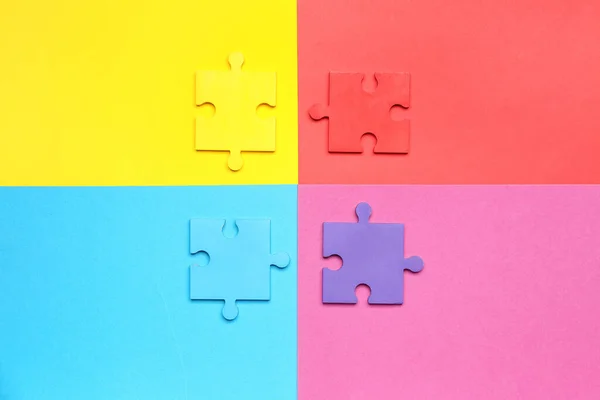 Pedaços Puzzle Sobre Fundo Cor Dia Mundial Consciência Autismo — Fotografia de Stock