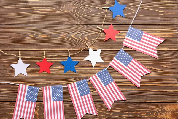 木製の背景にアメリカ国旗と星 記念日 — ストック写真