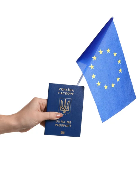 Wanita Dengan Paspor Ukraina Dan Bendera Uni Eropa Dengan Latar — Stok Foto