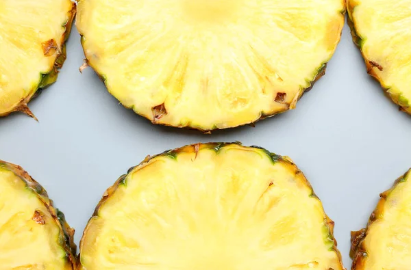 Slices Fresh Ripe Pineapple Grey Background — Stock Photo, Image