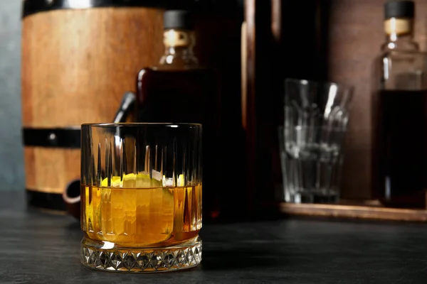 Glass Cold Rum Dark Background — Stock Photo, Image