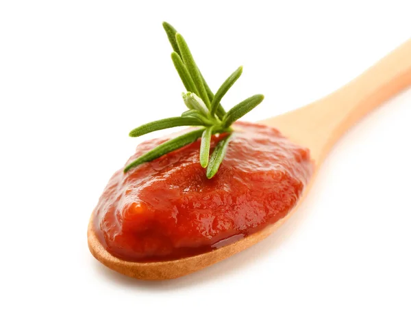 Łyżka Smaczną Pastą Pomidorową Białym Tle — Zdjęcie stockowe