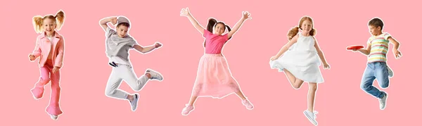 ピンクの背景に小さな子供たちをジャンプのセット — ストック写真