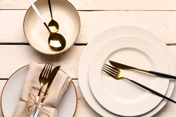 Plates Set Cutlery White Wooden Background — Fotografia de Stock