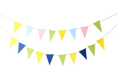 Beyaz arka planda Festa Junina için renkli bayraklar