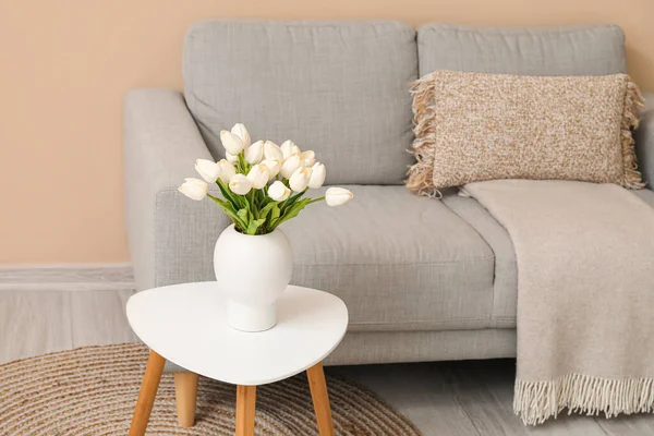 Vase Beautiful Tulip Flowers Table Grey Sofa — Stock Photo, Image