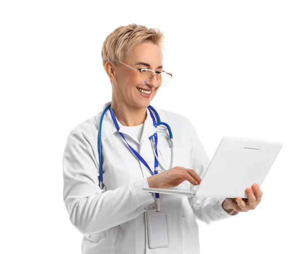 Mature Female Doctor Laptop White Background — Stock Photo, Image