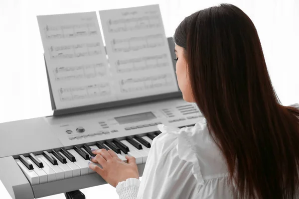 Young Female Musician Playing Synthesizer Home — Stock Photo, Image