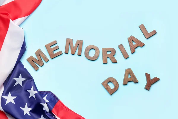 Text Memorial Day Mit Usa Flagge Auf Blauem Hintergrund — Stockfoto