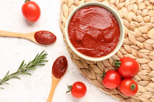 Pan sauce tomato sauce images libres de droit, photos de Pan sauce tomato  sauce | Depositphotos