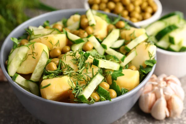 Bowl Tasty Potato Salad Vegetables Grunge Background Closeup — Stock Photo, Image