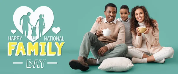 Banner Šťastnou Afroamerickou Rodinou Zeleném Pozadí — Stock fotografie