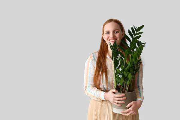 Young Woman Green Houseplant Grey Background — Stock Photo, Image