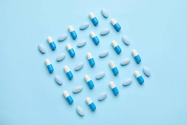 Různé Pilulky Modrém Pozadí — Stock fotografie